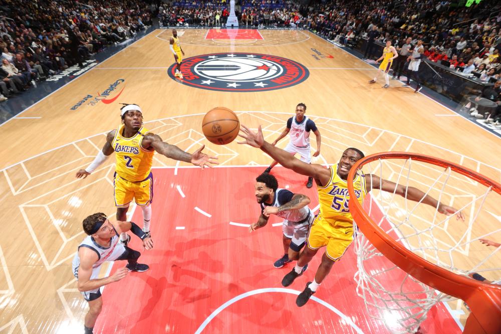 奋力争先的 奋力争先的